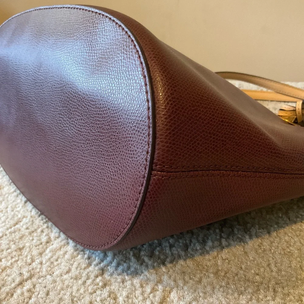 ❗️SOLD❗️Michael Kors Jet Set Medium Leather Tote - Picture 5 of 15